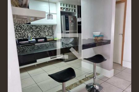 Casa de condomínio à venda com 182m², 5 quartos e 2 vagas