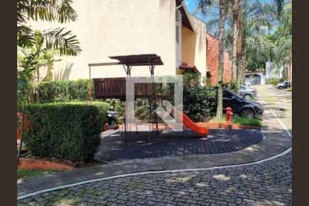 Casa de condomínio à venda com 182m², 5 quartos e 2 vagas