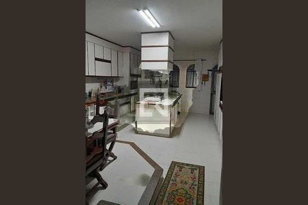 Casa de condomínio à venda com 359m², 4 quartos e 6 vagas