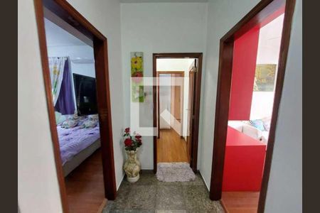 Casa à venda com 349m², 4 quartos e sem vaga