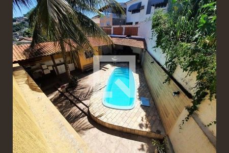 Casa à venda com 378m², 4 quartos e 4 vagas
