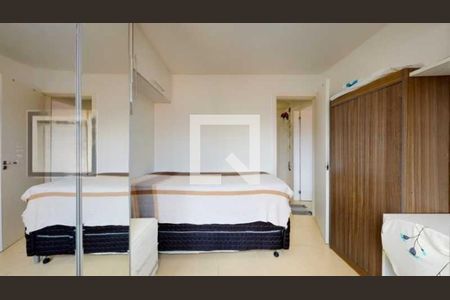 Casa de condomínio à venda com 119m², 5 quartos e 4 vagas