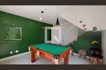 Casa de condomínio à venda com 119m², 5 quartos e 4 vagas