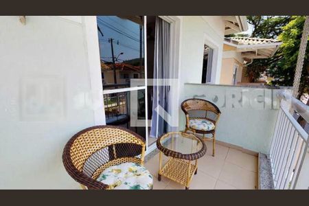 Casa de condomínio à venda com 119m², 5 quartos e 4 vagas