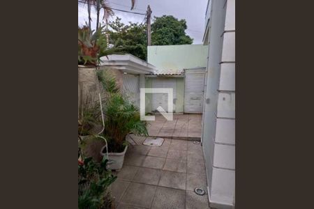 Casa de condomínio à venda com 330m², 4 quartos e 2 vagas