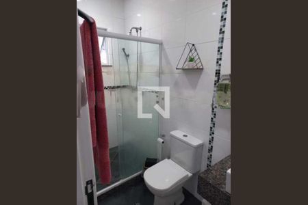 Casa de condomínio à venda com 330m², 4 quartos e 2 vagas
