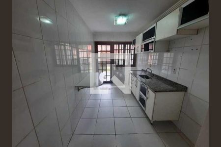 Casa de condomínio à venda com 119m², 3 quartos e 2 vagas