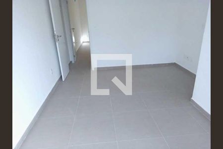 Casa à venda com 81m², 2 quartos e sem vaga