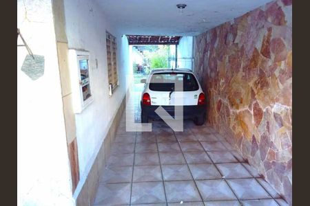 Casa à venda com 174m², 3 quartos e 4 vagas