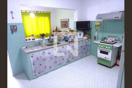 Casa à venda com 174m², 3 quartos e 4 vagas