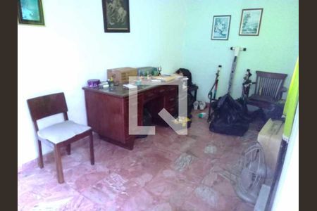 Casa à venda com 174m², 3 quartos e 4 vagas