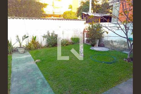 Casa à venda com 174m², 3 quartos e 4 vagas