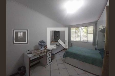 Casa à venda com 229m², 4 quartos e 3 vagas