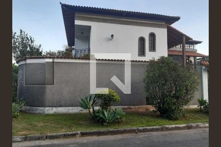 Casa de condomínio à venda com 346m², 5 quartos e 3 vagas