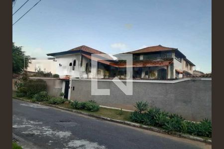 Casa de condomínio à venda com 346m², 5 quartos e 3 vagas