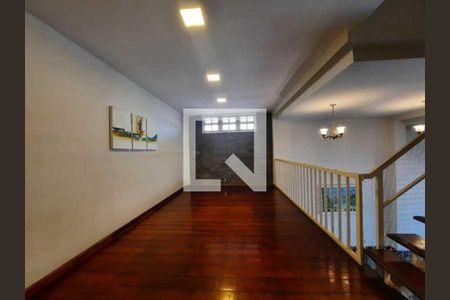 Casa à venda com 5 quartos, 398m² em Pechincha, Rio de Janeiro