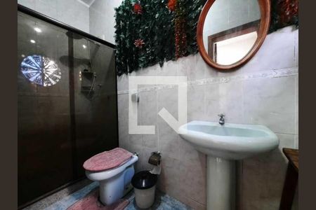 Casa à venda com 226m², 4 quartos e 2 vagas