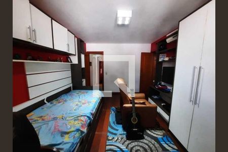 Casa à venda com 226m², 4 quartos e 2 vagas