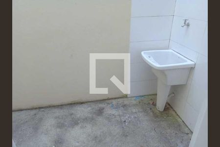 Casa de condomínio à venda com 81m², 2 quartos e 1 vaga