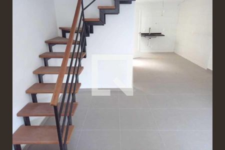 Casa de condomínio à venda com 81m², 2 quartos e 1 vaga