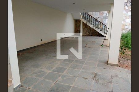 Casa de condomínio à venda com 277m², 5 quartos e 2 vagas