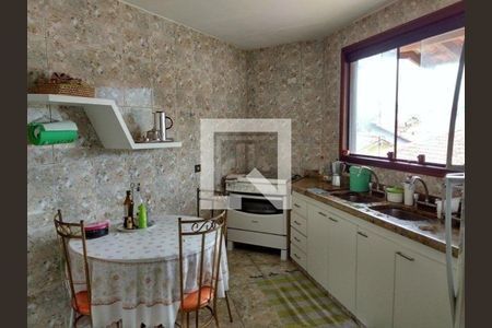 Casa de condomínio à venda com 277m², 5 quartos e 2 vagas