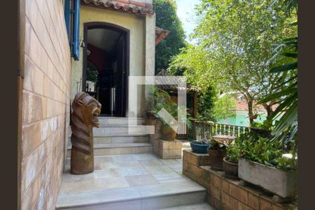 Casa à venda com 140m², 4 quartos e sem vaga