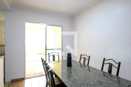 Casa à venda com 100m², 3 quartos e 2 vagas Casa à venda com 100m², 3 quartos e 2 vagasCozinha