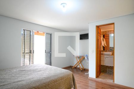 Casa à venda com 100m², 3 quartos e 2 vagas Casa à venda com 100m², 3 quartos e 2 vagasQuarto 3 - Suíte