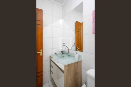 Casa à venda com 100m², 3 quartos e 2 vagas Casa à venda com 100m², 3 quartos e 2 vagasBanheiro Social