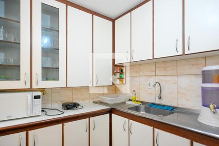 Casa à venda com 100m², 3 quartos e 2 vagas Casa à venda com 100m², 3 quartos e 2 vagasCozinha