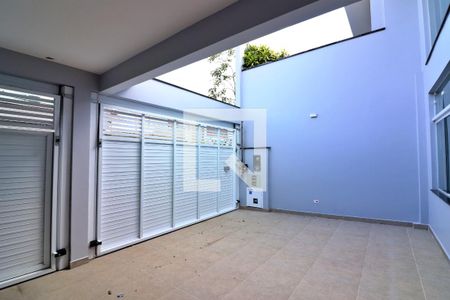 Casa à venda com 198m², 3 quartos e 3 vagasGaragem