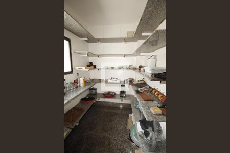 Casa para alugar com 400m², 5 quartos e 4 vagasDespensa