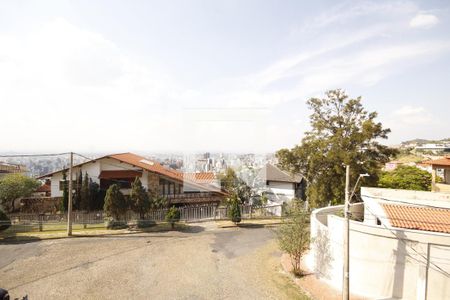 Casa para alugar com 400m², 5 quartos e 4 vagasvista