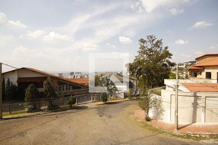 Casa para alugar com 400m², 5 quartos e 4 vagasvista