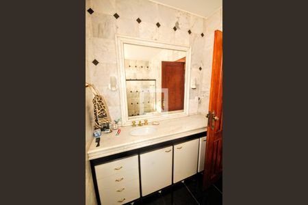 Casa para alugar com 400m², 5 quartos e 4 vagasbanheiro 1