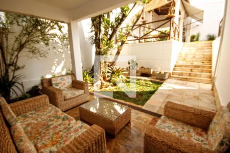 Casa para alugar com 400m², 5 quartos e 4 vagasÁrea comum