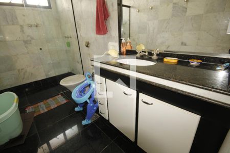 Casa para alugar com 400m², 5 quartos e 4 vagasbanheiro 2