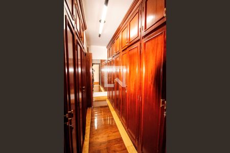 Casa para alugar com 400m², 5 quartos e 4 vagasCloset