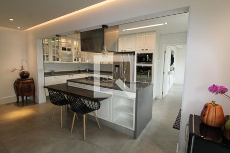 Apartamento à venda com 198m², 3 quartos e 6 vagasSala / Cozinha