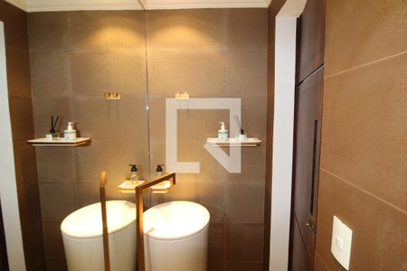 Apartamento à venda com 198m², 3 quartos e 6 vagasLavabo