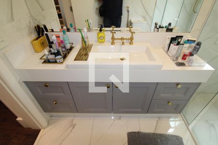 Apartamento à venda com 198m², 3 quartos e 6 vagasQuarto 3 - Banheiro