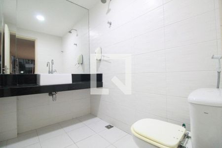 Apartamento à venda com 154m², 3 quartos e 1 vaga Apartamento à venda com 154m², 3 quartos e 1 vagaÁrea comum - banheiro
