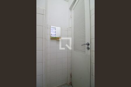 Apartamento à venda com 154m², 3 quartos e 1 vaga Apartamento à venda com 154m², 3 quartos e 1 vagaBanheiro da Área de serviço