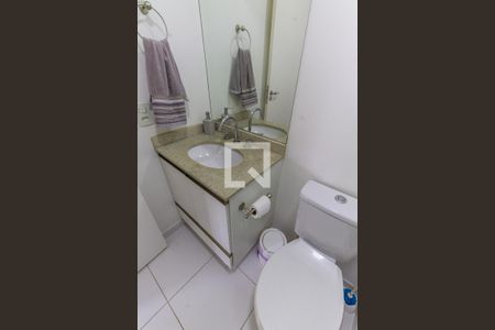 Apartamento à venda com 73m², 2 quartos e 1 vaga Apartamento à venda com 73m², 2 quartos e 1 vagaBanheiro Social
