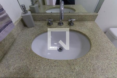 Apartamento à venda com 73m², 2 quartos e 1 vaga Apartamento à venda com 73m², 2 quartos e 1 vagaBanheiro Social