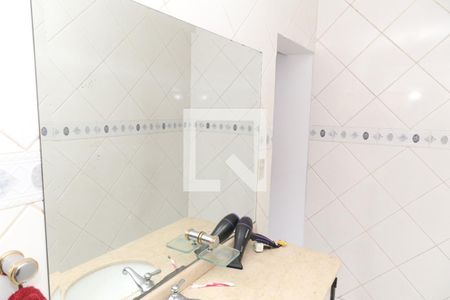Casa à venda com 200m², 4 quartos e 2 vagas Casa à venda com 200m², 4 quartos e 2 vagasBanheiro da Suíte