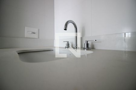 Apartamento à venda com 71m², 2 quartos e 1 vaga Apartamento à venda com 71m², 2 quartos e 1 vagaBanheiro da Suíte