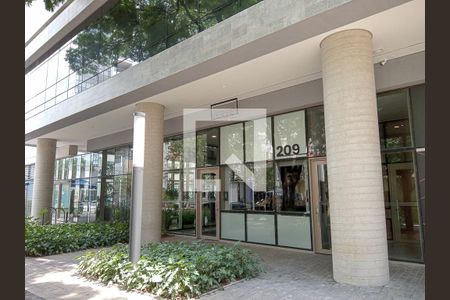 Apartamento à venda com 71m², 2 quartos e 1 vaga Apartamento à venda com 71m², 2 quartos e 1 vagaFachada