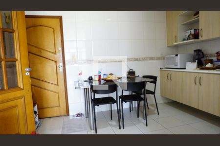 Apartamento à venda com 239m², 5 quartos e 3 vagasCozinha